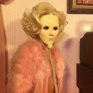 Meet your Posher, Maria